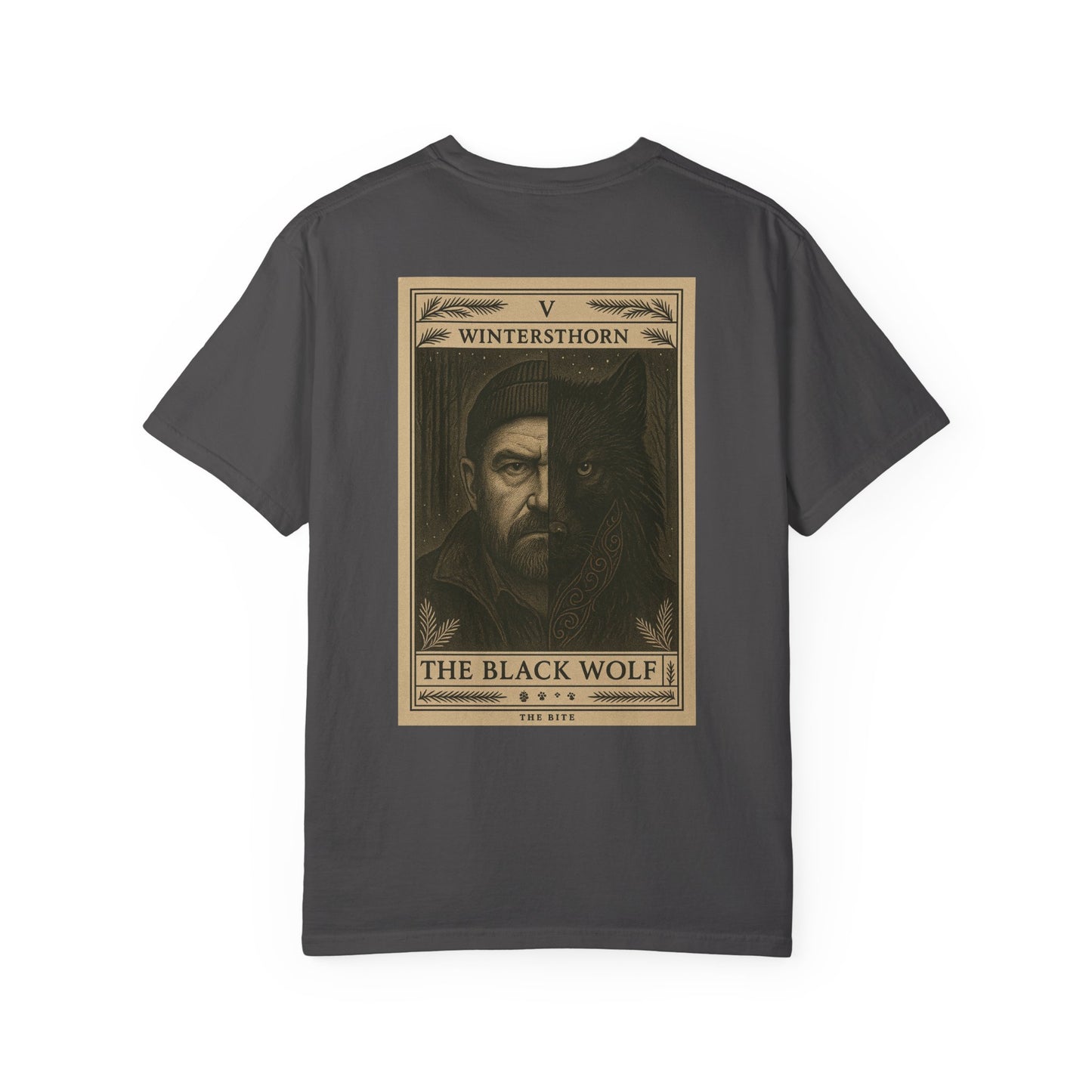 The Bite - 'The Black Wolf (V)' Tarot Card T-Shirt